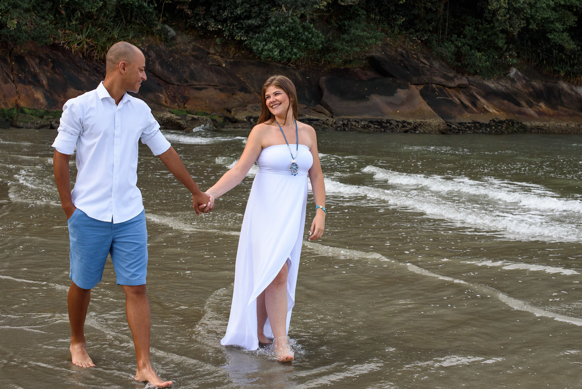 Ensaio pre wedding praia Riviera de são Lourenço Bertioga. ensaio noivos na praia. ensaio casal. casar na praia. Casamento pe na areia casamento na praia. Praia Bertioga. Fotos praia Bertioga. Pre Wedding bertioga. 