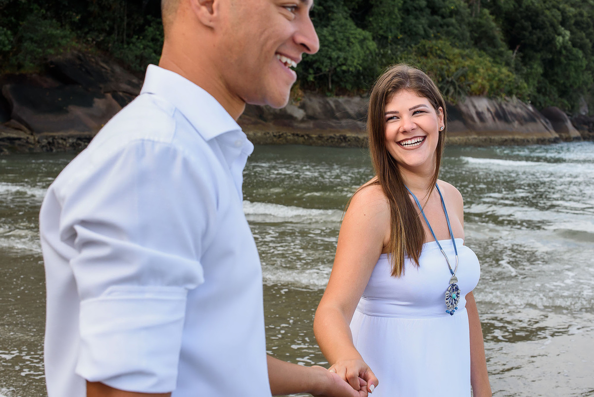Ensaio pre wedding praia Riviera de são Lourenço Bertioga. ensaio noivos na praia. ensaio casal. casar na praia. Casamento pe na areia casamento na praia. Praia Bertioga. Fotos praia Bertioga. Pre Wedding bertioga. 