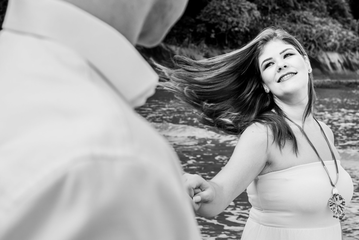 Ensaio pre wedding praia Riviera de são Lourenço Bertioga. ensaio noivos na praia. ensaio casal. casar na praia. Casamento pe na areia casamento na praia. Praia Bertioga. Fotos praia Bertioga. Pre Wedding bertioga. 