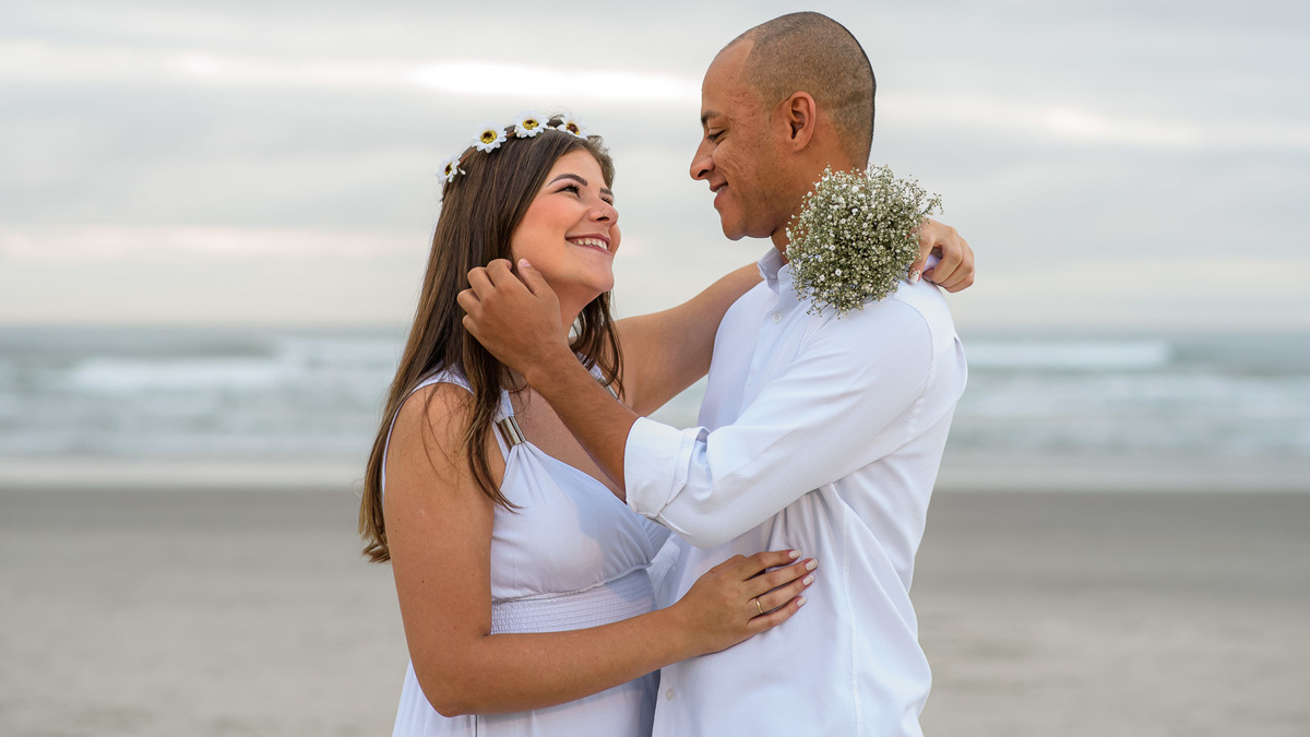 Ensaio pre wedding praia Riviera de são Lourenço Bertioga. ensaio noivos na praia. ensaio casal. casar na praia. Casamento pe na areia casamento na praia. Praia Bertioga. Fotos praia Bertioga. Pre Wedding bertioga. 