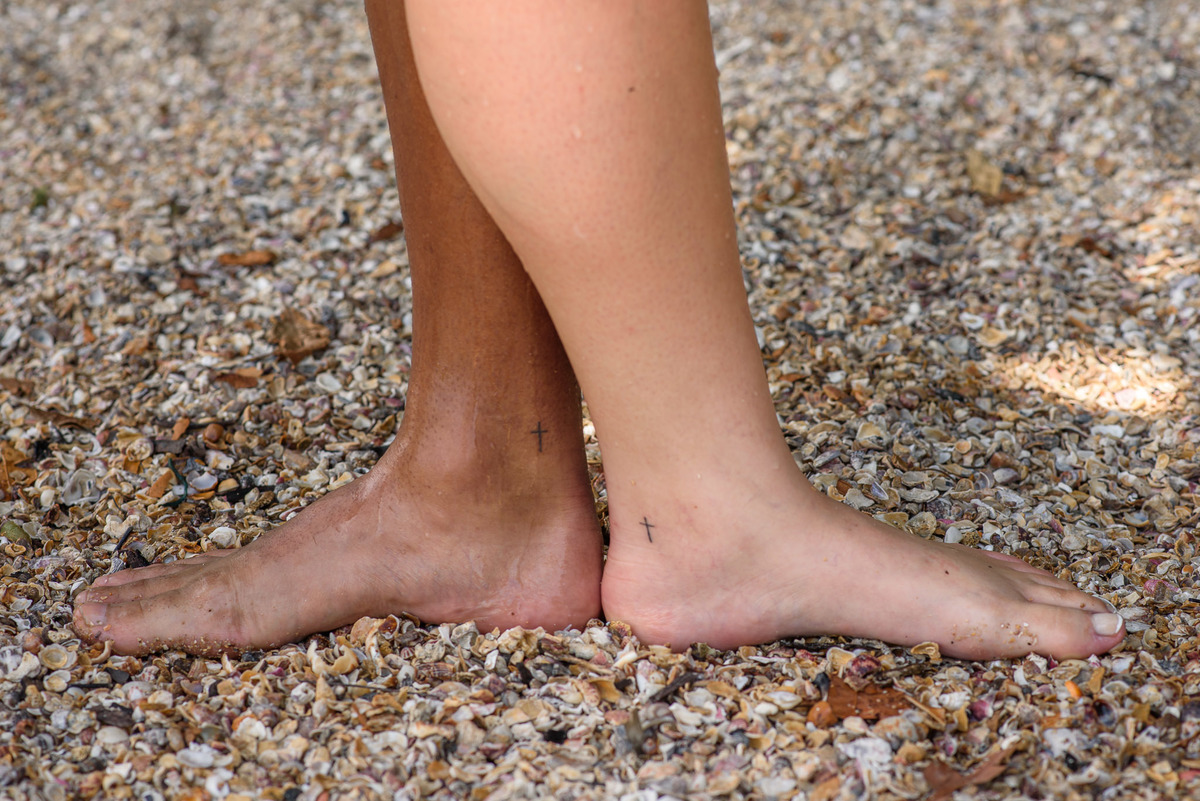 Ensaio pre wedding praia das conchas guaruja. ensaio noivos na praia. ensaio casal. casar na praia. Casamento pe na areia casamento na praia.