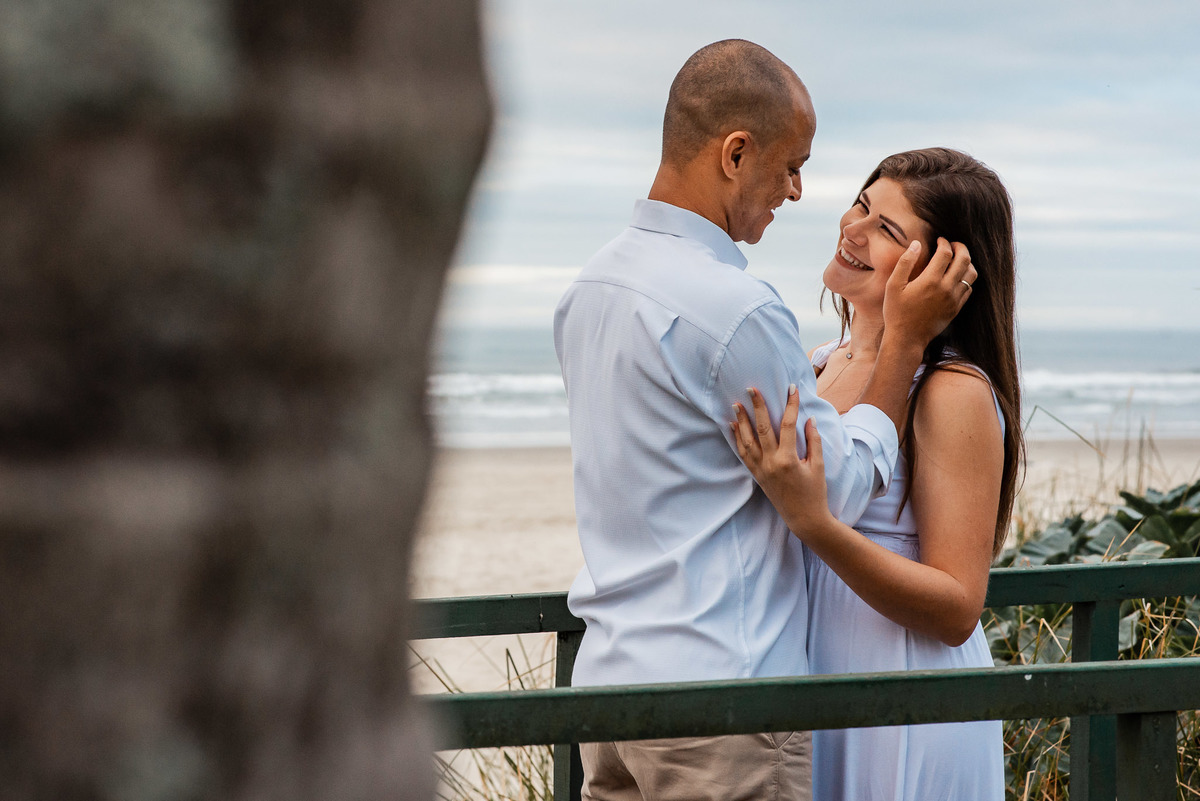 Ensaio pre wedding praia Riviera de são Lourenço Bertioga. ensaio noivos na praia. ensaio casal. casar na praia. Casamento pe na areia casamento na praia. Praia Bertioga. Fotos praia Bertioga. Pre Wedding bertioga. 