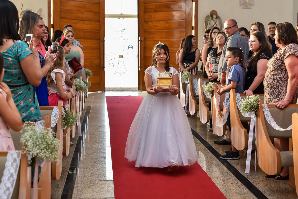 Cerimonia de casamento paroquia cristo redentor.  Vestido de noiva. terno do noivo. casamento na igreja. fotos de casamento.