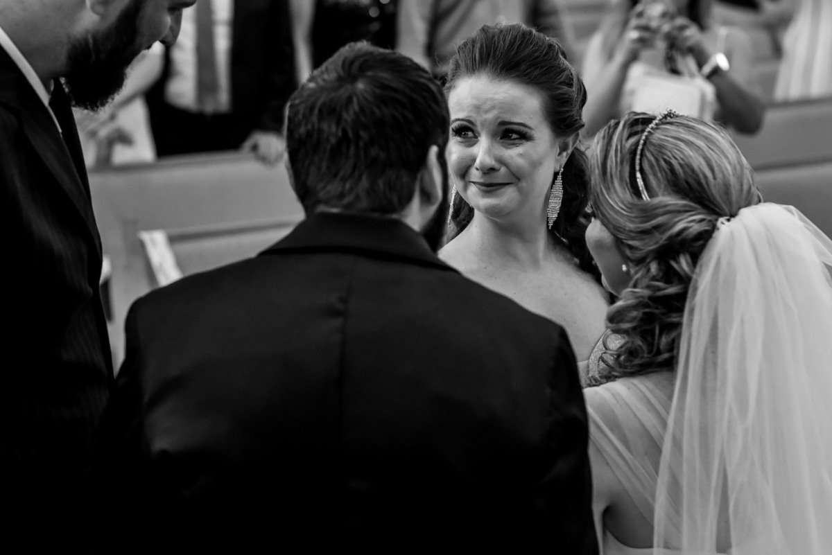 Cerimonia de casamento paroquia cristo redentor.  Vestido de noiva. terno do noivo. casamento na igreja. fotos de casamento.