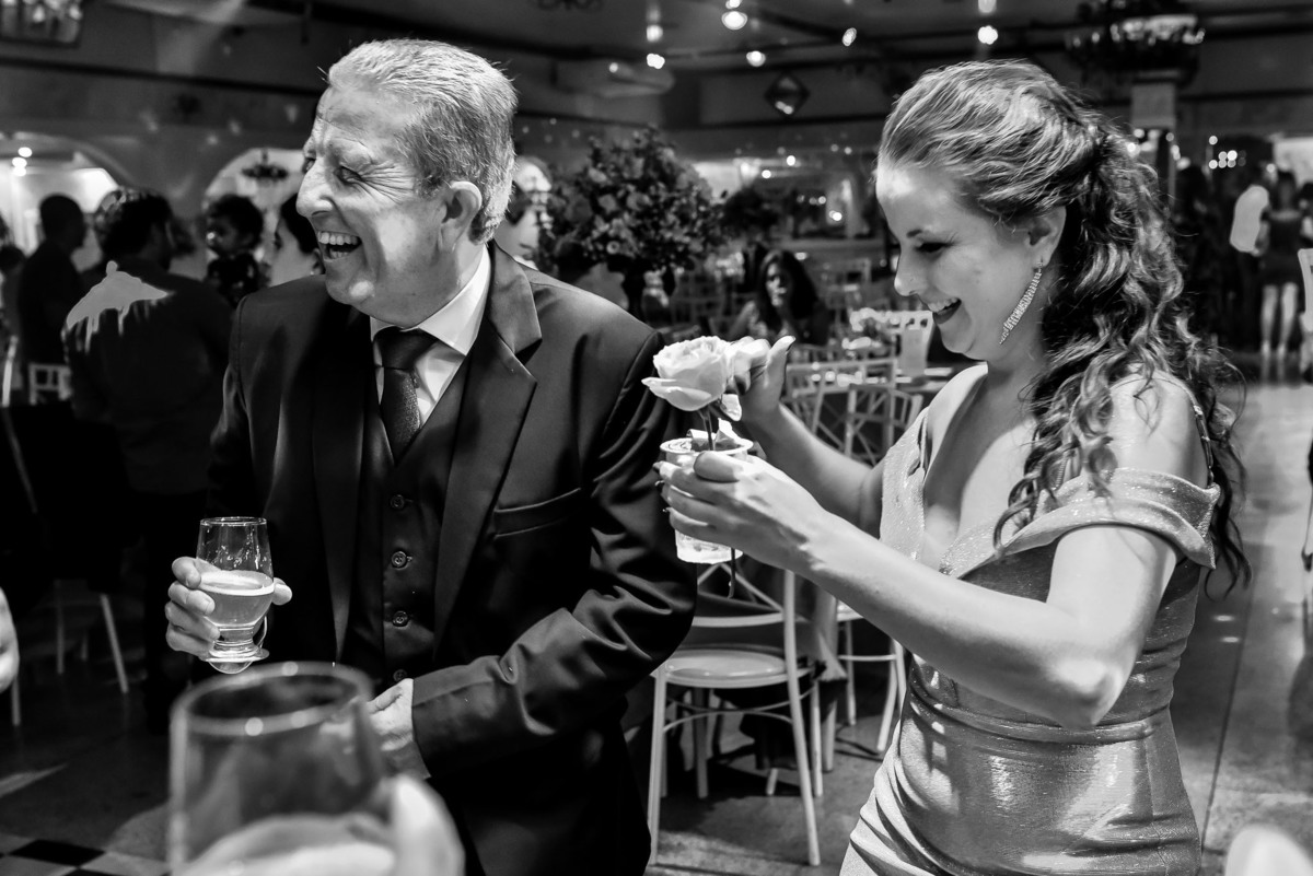 Miros Buffet. fotos de casamento miros Buffet. fotos expontaneas. fotografo contador de historia, contador de historia. fotografo de casamento.  fotos de balada. vestido de noiva. terno do noivo.