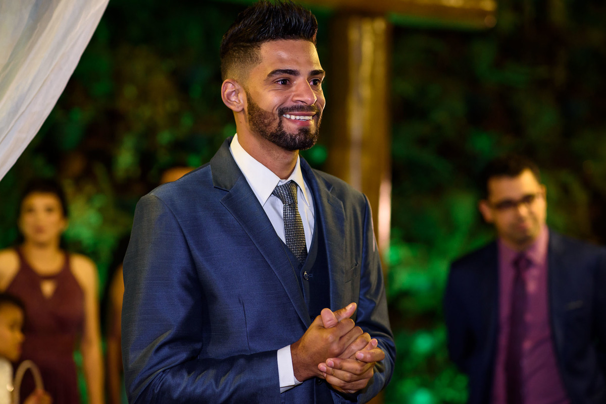 chacara paraiso. Cerimonia de casamento, chacara paraiso. Fotos de casamento. Wedding. casamento ao ar livre. casamento no campo. Terno do noivo. terno de noivo.