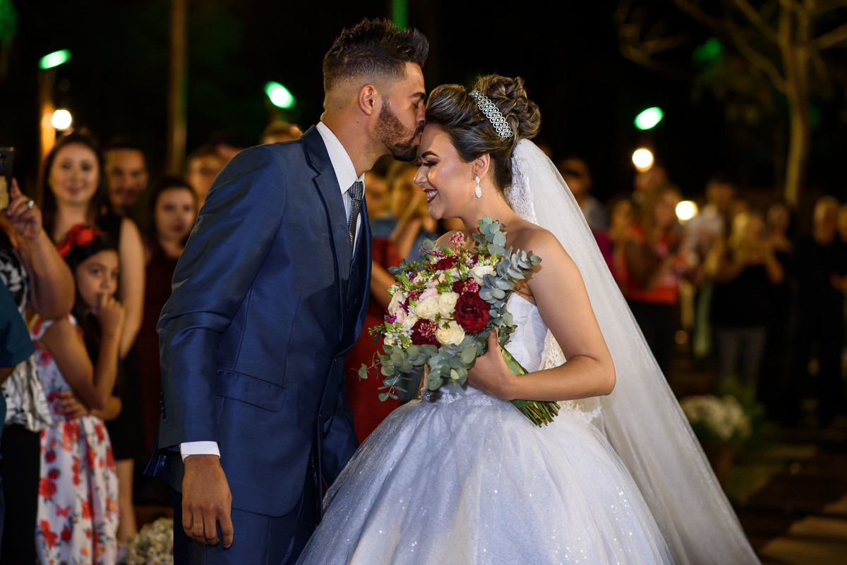 chacara paraiso. Cerimonia de casamento, chacara paraiso. Fotos de casamento. Wedding. casamento ao ar livre. casamento no campo. Terno do noivo. terno de noivo.