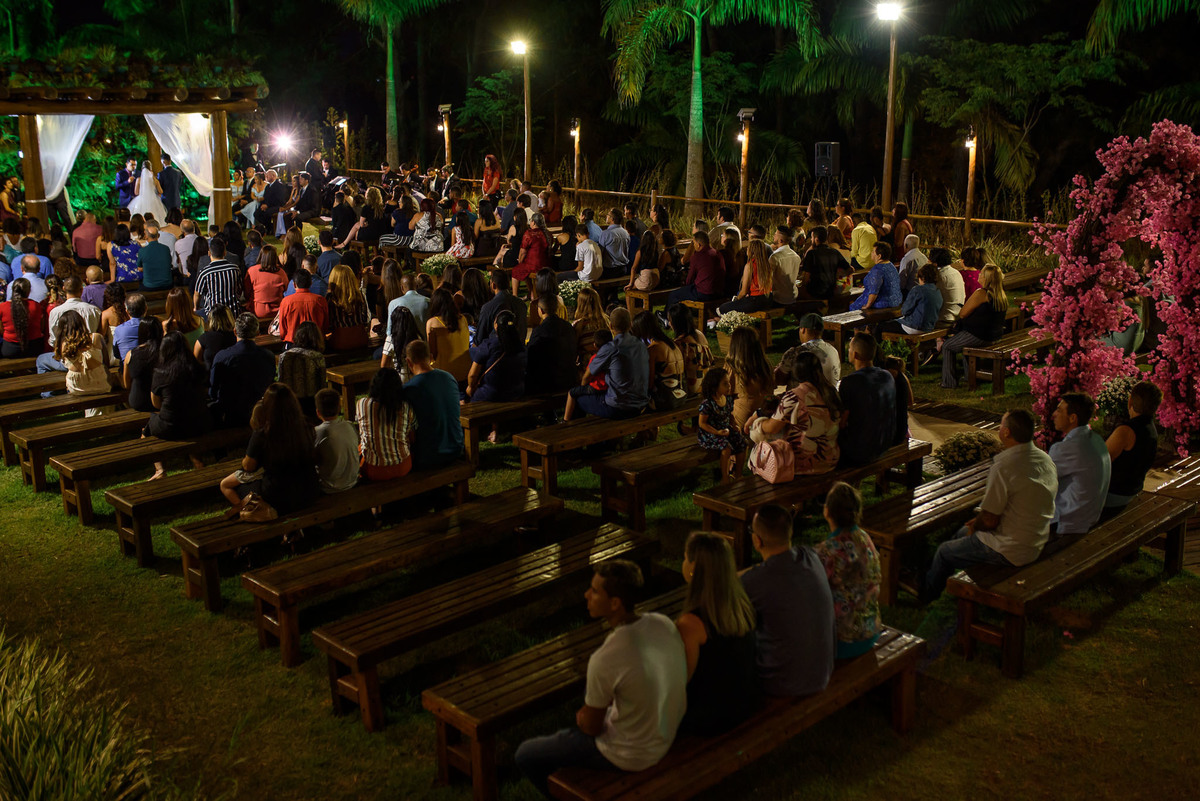 chacara paraiso. Cerimonia de casamento, chacara paraiso. Fotos de casamento. Wedding. casamento ao ar livre. casamento no campo. Terno do noivo. terno de noivo.