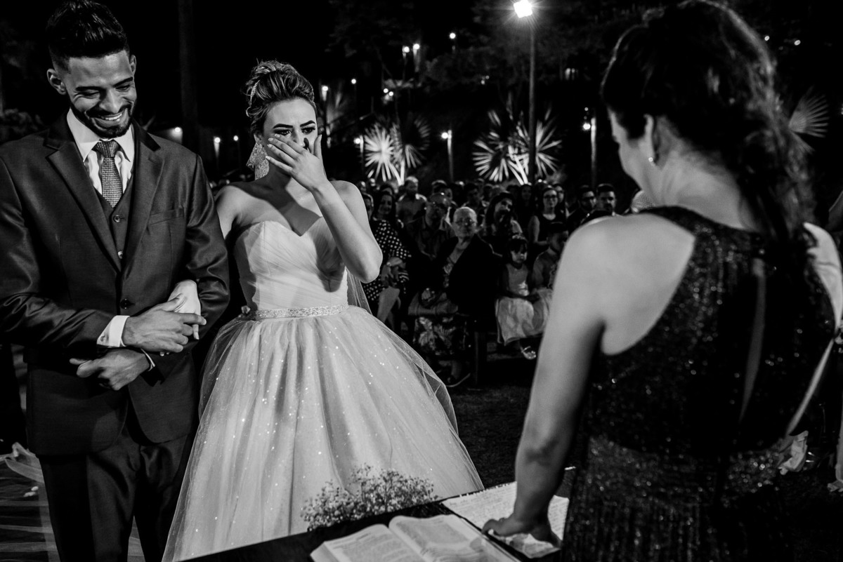 chacara paraiso. Cerimonia de casamento, chacara paraiso. Fotos de casamento. Wedding. casamento ao ar livre. casamento no campo. Terno do noivo. terno de noivo.