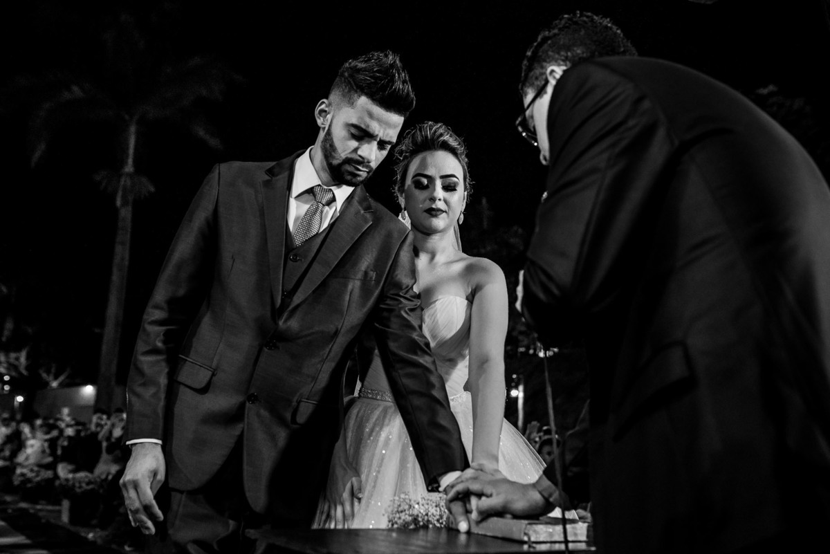 chacara paraiso. Cerimonia de casamento, chacara paraiso. Fotos de casamento. Wedding. casamento ao ar livre. casamento no campo. Terno do noivo. terno de noivo.