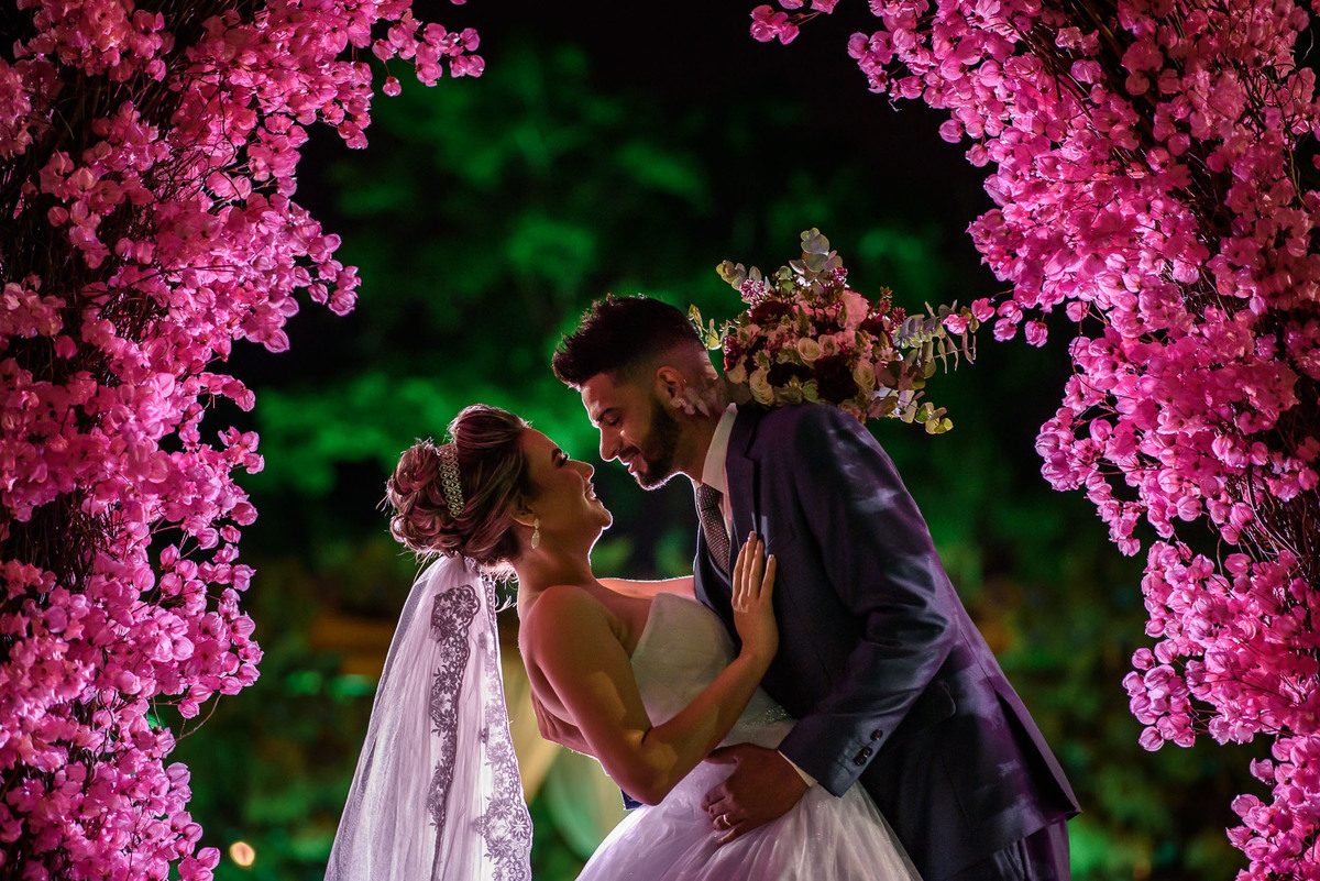 Cerimonia de casamento, chacara paraiso. Fotos de casamento. Wedding. casamento ao ar livre. casamento no campo. vestido da noiva. festa de casamento, balada de casamento, chacara paraiso. salao paraiso. Foto na Chuva. Fotografo criativo.