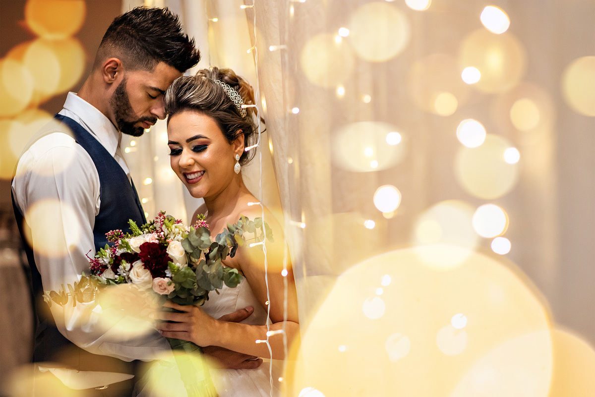 Cerimonia de casamento, chacara paraiso. Fotos de casamento. Wedding. casamento ao ar livre. casamento no campo. vestido da noiva. festa de casamento, balada de casamento, chacara paraiso. salao paraiso. Foto na Chuva. Fotografo criativo.