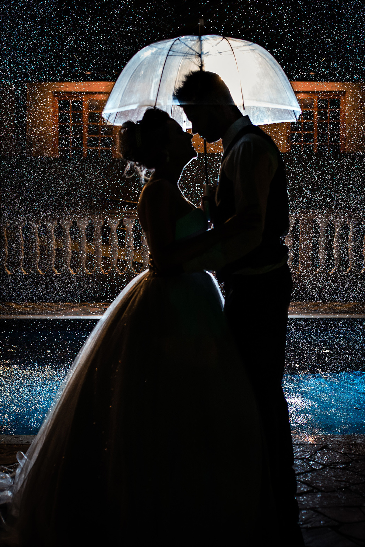 Cerimonia de casamento, chacara paraiso. Fotos de casamento. Wedding. casamento ao ar livre. casamento no campo. vestido da noiva. festa de casamento, balada de casamento, chacara paraiso. salao paraiso. Foto na Chuva. Fotografo criativo.