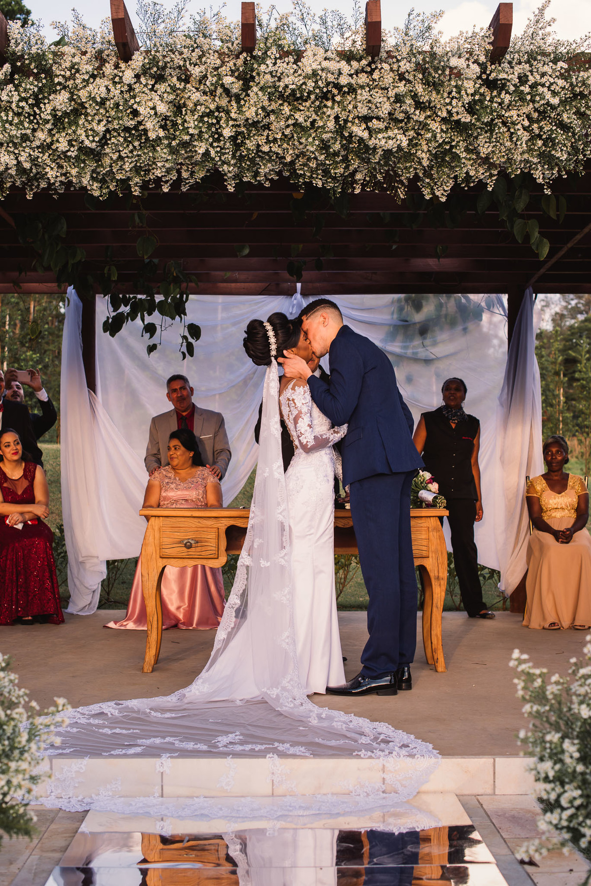 Novo Horizonte Eventos. Sao carlos so. Cerimonia de casamento. Fotos de casamento. Wedding. casamento ao ar livre. casamento no campo. Casamento Novo Horizonte Eventos. Casamento Sao Carlos - Ibate sp. VEstido de noiva. Buque de noiva.