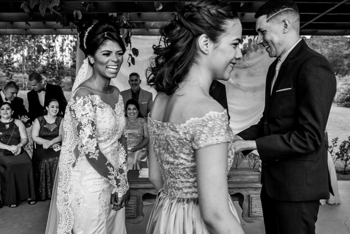 Novo Horizonte Eventos. Sao carlos so. Cerimonia de casamento. Fotos de casamento. Wedding. casamento ao ar livre. casamento no campo. Casamento Novo Horizonte Eventos. Casamento Sao Carlos - Ibate sp. VEstido de noiva. Buque de noiva.