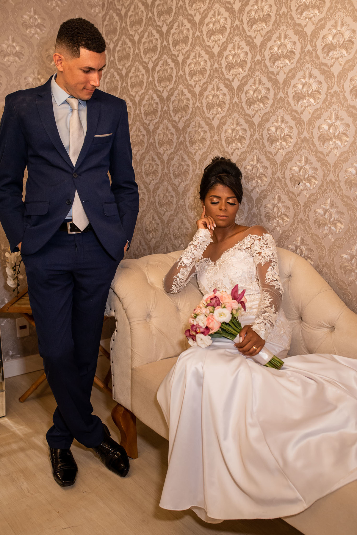 Novo Horizonte Eventos. Sao carlos so. Cerimonia de casamento. Fotos de casamento. Wedding. casamento ao ar livre. casamento no campo. Terno do noivo. Casamento Novo Horizonte Eventos. Casamento Sao Carlos - Ibate sp. Vestido de Noiva. Veu de noiva.