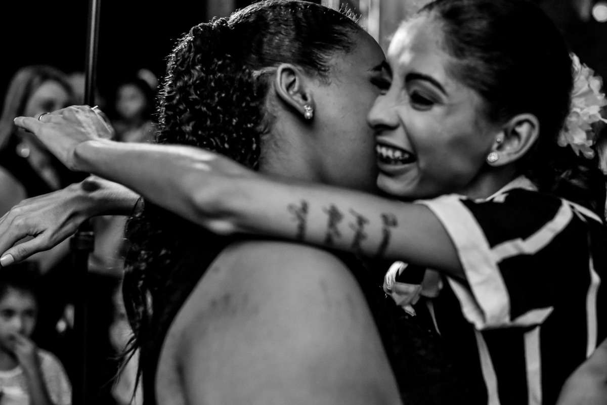 Villa Traviu. Cerimonia de casamento. Fotos de casamento. Wedding. casamento ao ar livre. casamento no campo. Terno do noivo. Casamento Villa Traviu. Vestido de Noiva. Veu de noiva. Festa de casamento Villa Traviu. 