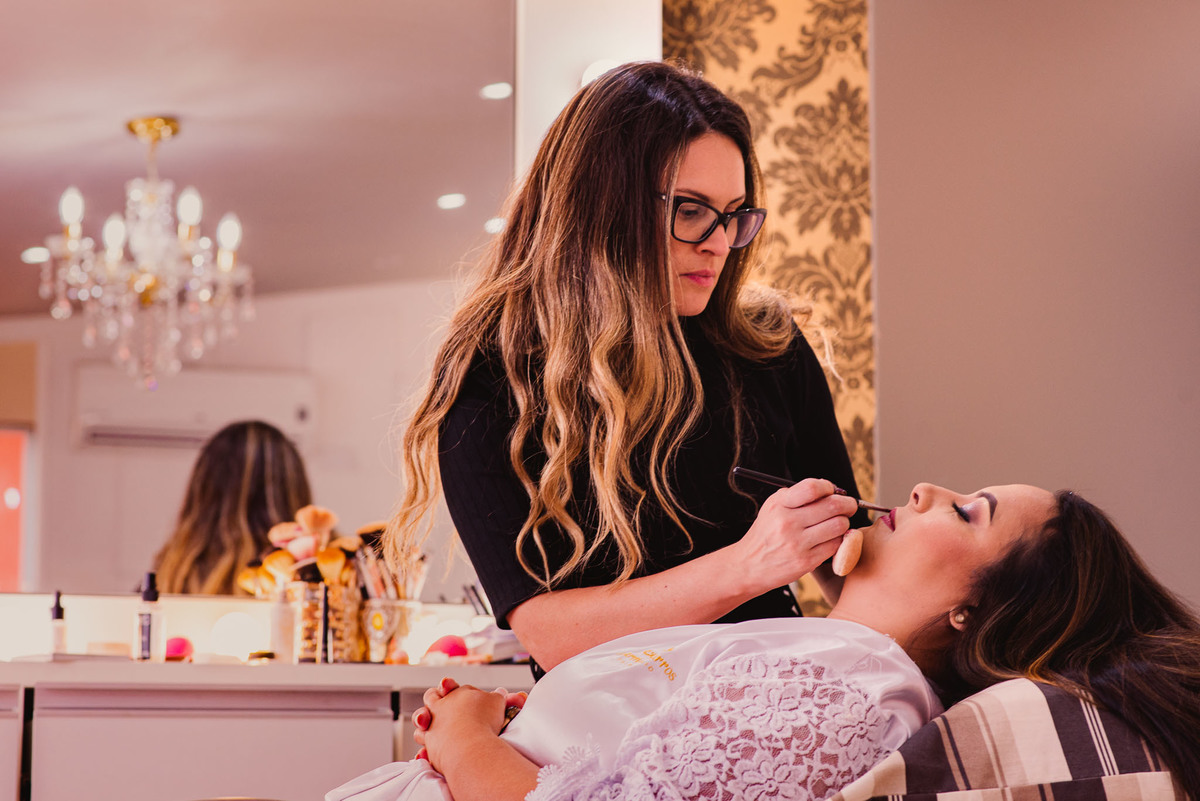 Making off da noiva, Carmen Barros Hair Studio. Vestido de Noiva. Buque de noiva. Dia de noiva. Grande dia. maquiagem de noiva.