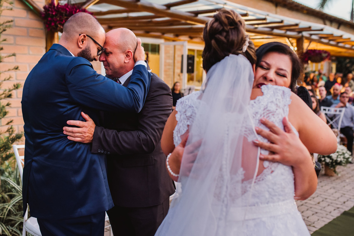 chacara paraiso. Cerimonia de casamento, Salao paraiso.. Fotos de casamento. Wedding. casamento ao ar livre. casamento no campo. Vestido de noiva. Casamanto campestre. Salao paraiso. local para casamento. Terno de noivo.