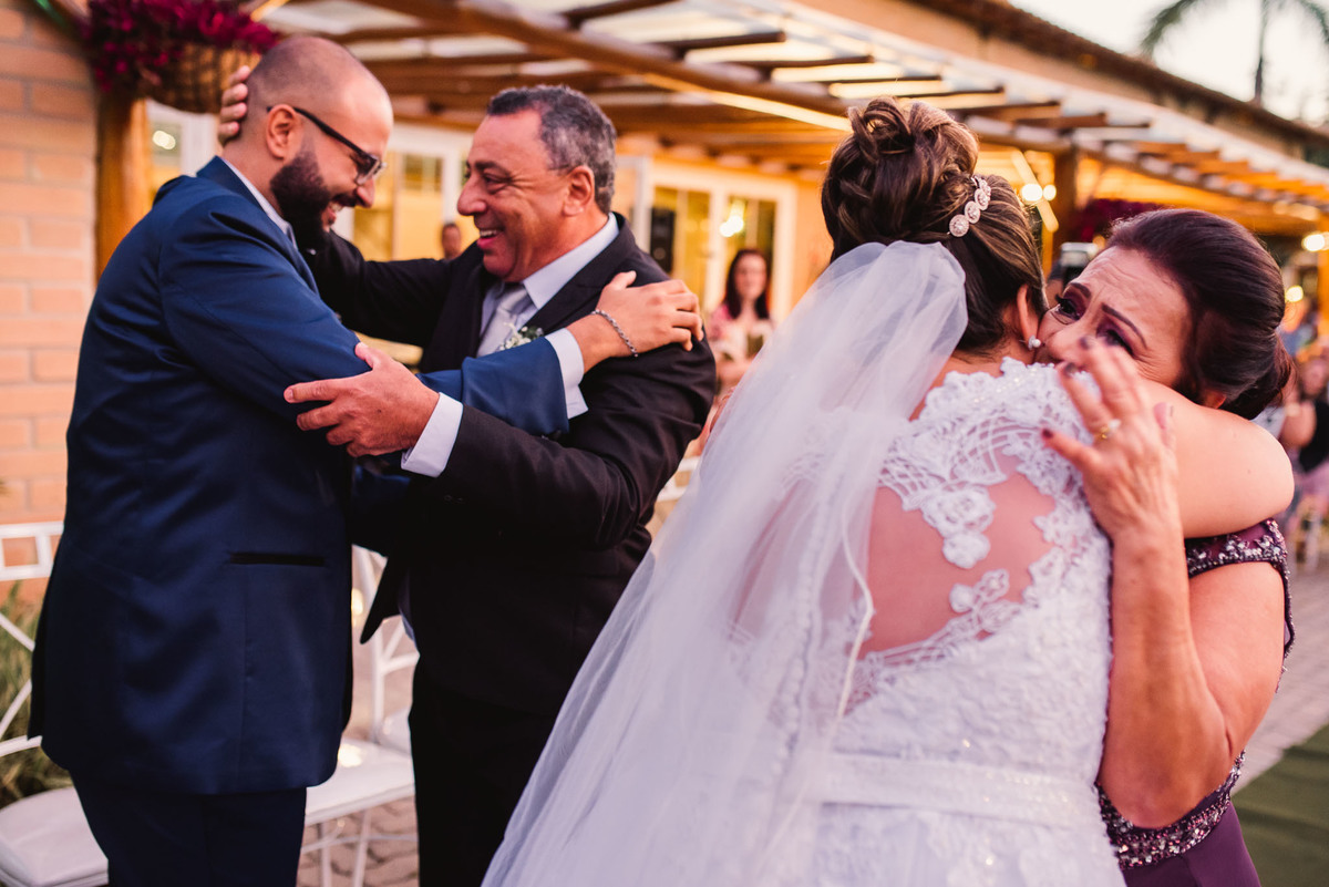 chacara paraiso. Cerimonia de casamento, Salao paraiso.. Fotos de casamento. Wedding. casamento ao ar livre. casamento no campo. Vestido de noiva. Casamanto campestre. Salao paraiso. local para casamento. Terno de noivo.