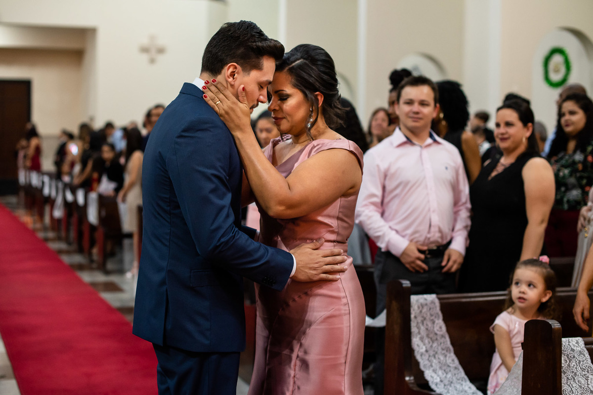 Cerimonia de casamento, Paroquia Nossa Senhora do Rosário, Vestido de noiva. terno do noivo. casamento na igreja. fotos de casamento.