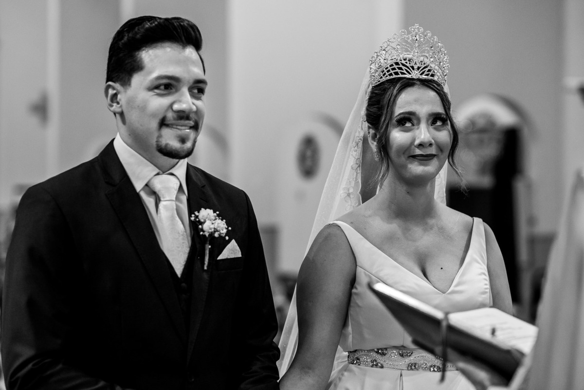 Cerimonia de casamento, Paroquia Nossa Senhora do Rosário, Vestido de noiva. terno do noivo. casamento na igreja. fotos de casamento.