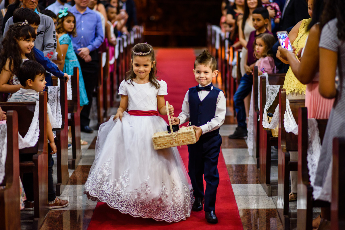 Cerimonia de casamento, Paroquia Nossa Senhora do Rosário, Vestido de noiva. terno do noivo. casamento na igreja. fotos de casamento.