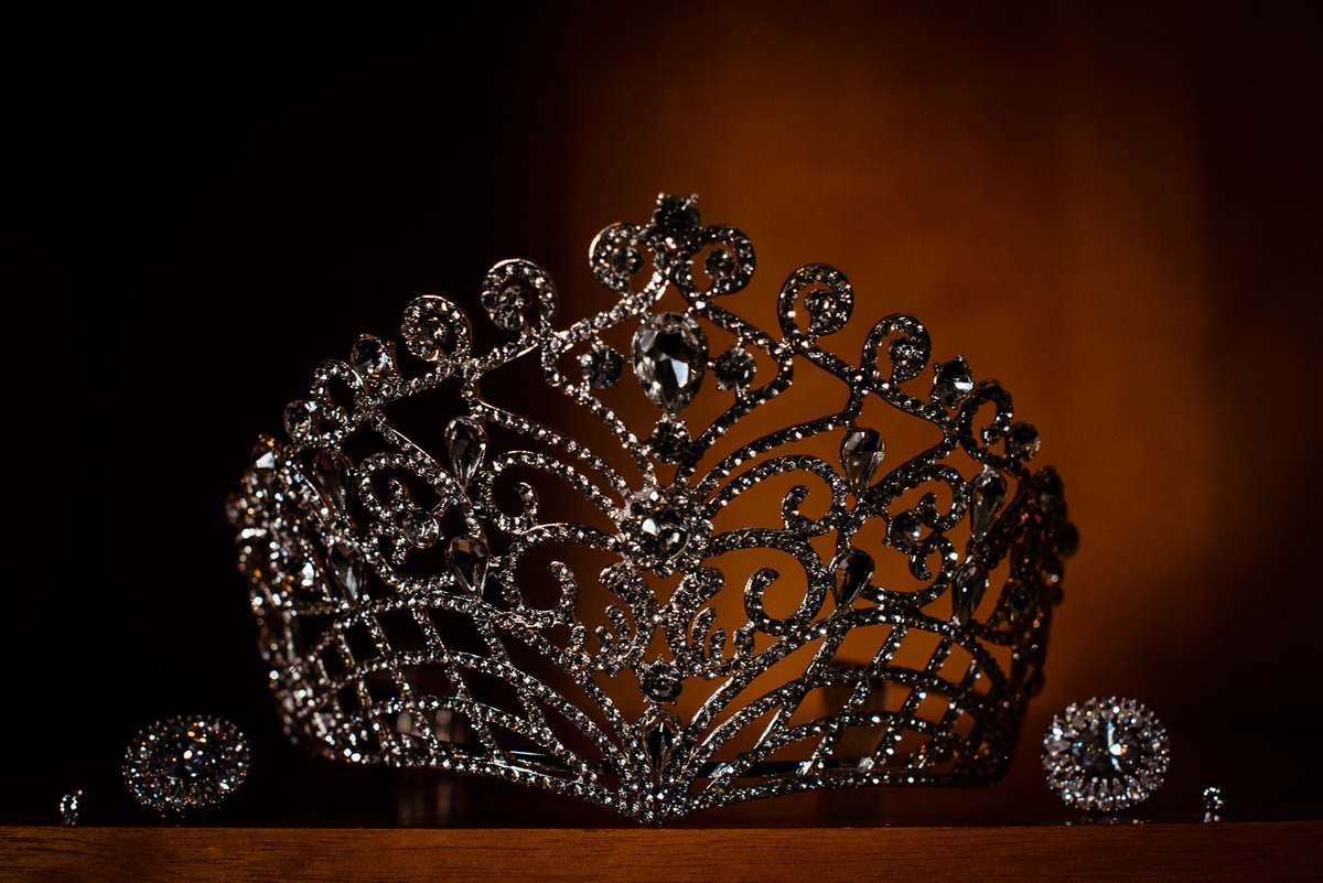 Making off da noiva, coroa da noiva, acessorios, Vestido de Noiva. Buque de noiva. Dia de noiva. Grande dia. maquiagem de noiva.