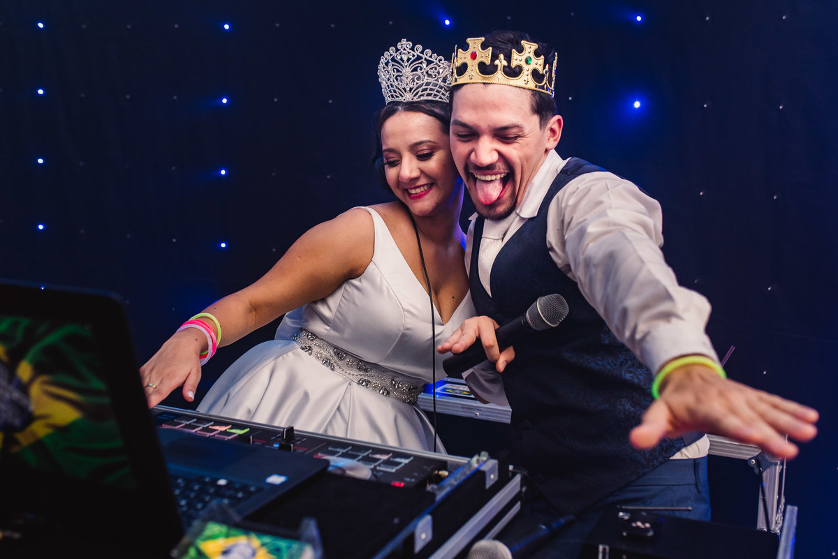 Ensaio casal, noivos, fotos noivos, recepçao Espaco brunholi. fotos de casamento Espaco brunholi   dj marquinhos leite
fotos animadas de casamento
 fotos expontaneas.
fotos casamento, festa de casamento, balada de casamento 