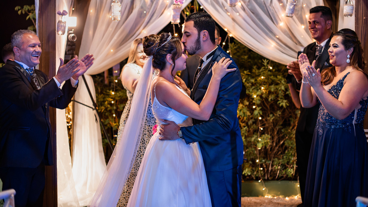 Casamento, casamento em são paulo, casamento em cotia, casamento em osasco, Cerimonia de casamento, Vestido de noiva. terno do noivo. casamento na salão. fotos de casamento. Espaço mosaico, aliança, troca de alianças