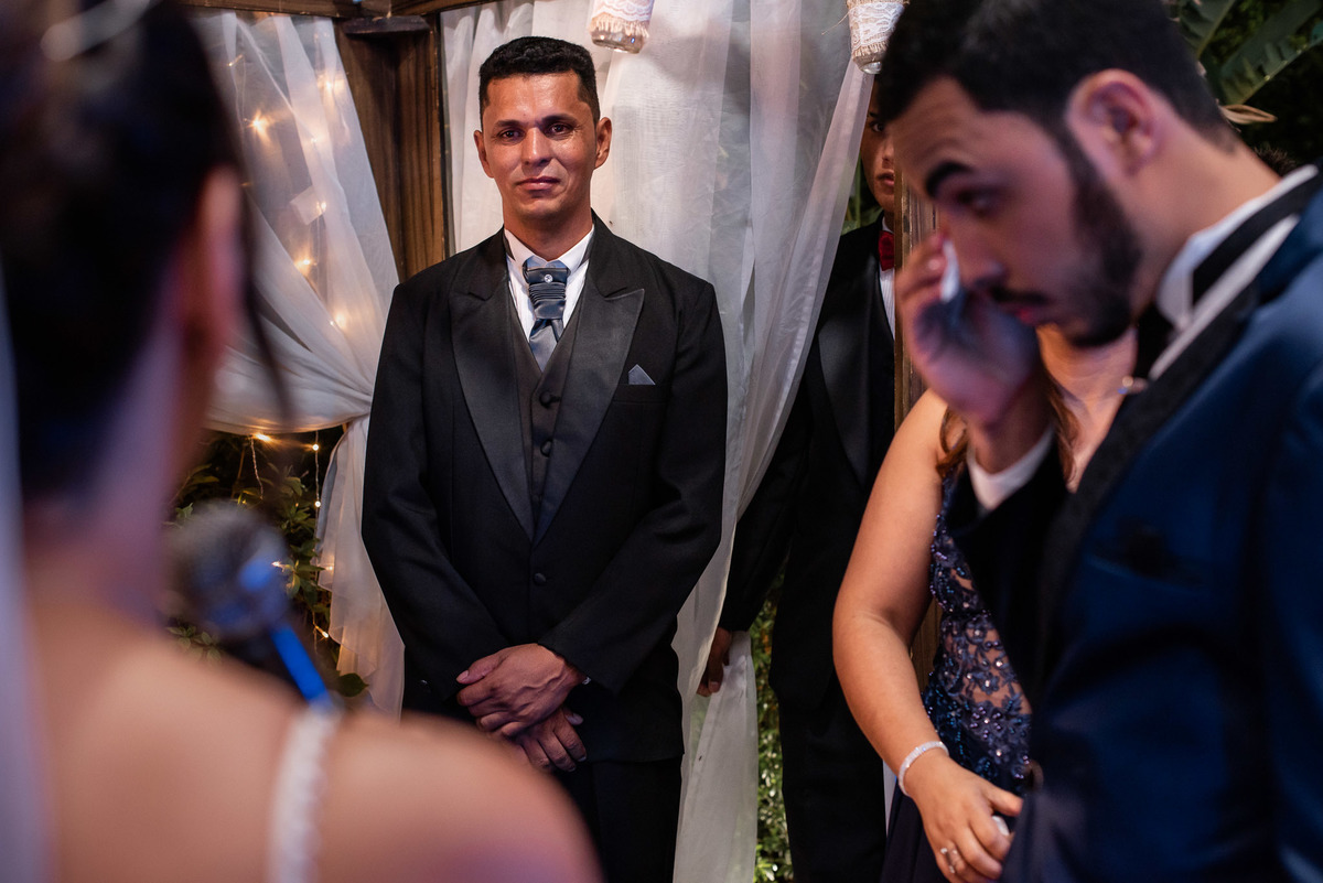 Casamento, casamento em são paulo, casamento em cotia, casamento em osasco, Cerimonia de casamento, Vestido de noiva. terno do noivo. casamento na salão. fotos de casamento. Espaço mosaico, aliança, troca de alianças