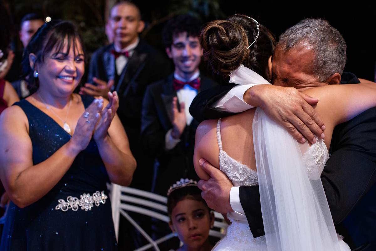Casamento, casamento em são paulo, casamento em cotia, casamento em osasco, Cerimonia de casamento, Vestido de noiva. terno do noivo. casamento na salão. fotos de casamento. Espaço mosaico, aliança, troca de alianças
