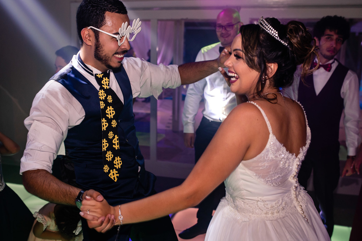 Casamento, casamento em são paulo, casamento em cotia, casamento em osasco, Cerimonia de casamento, Vestido de noiva. terno do noivo. casamento na salão. fotos de casamento. Espaço mosaico, balada, balada casamento,balada noivos,dança noivos, valsa noivos