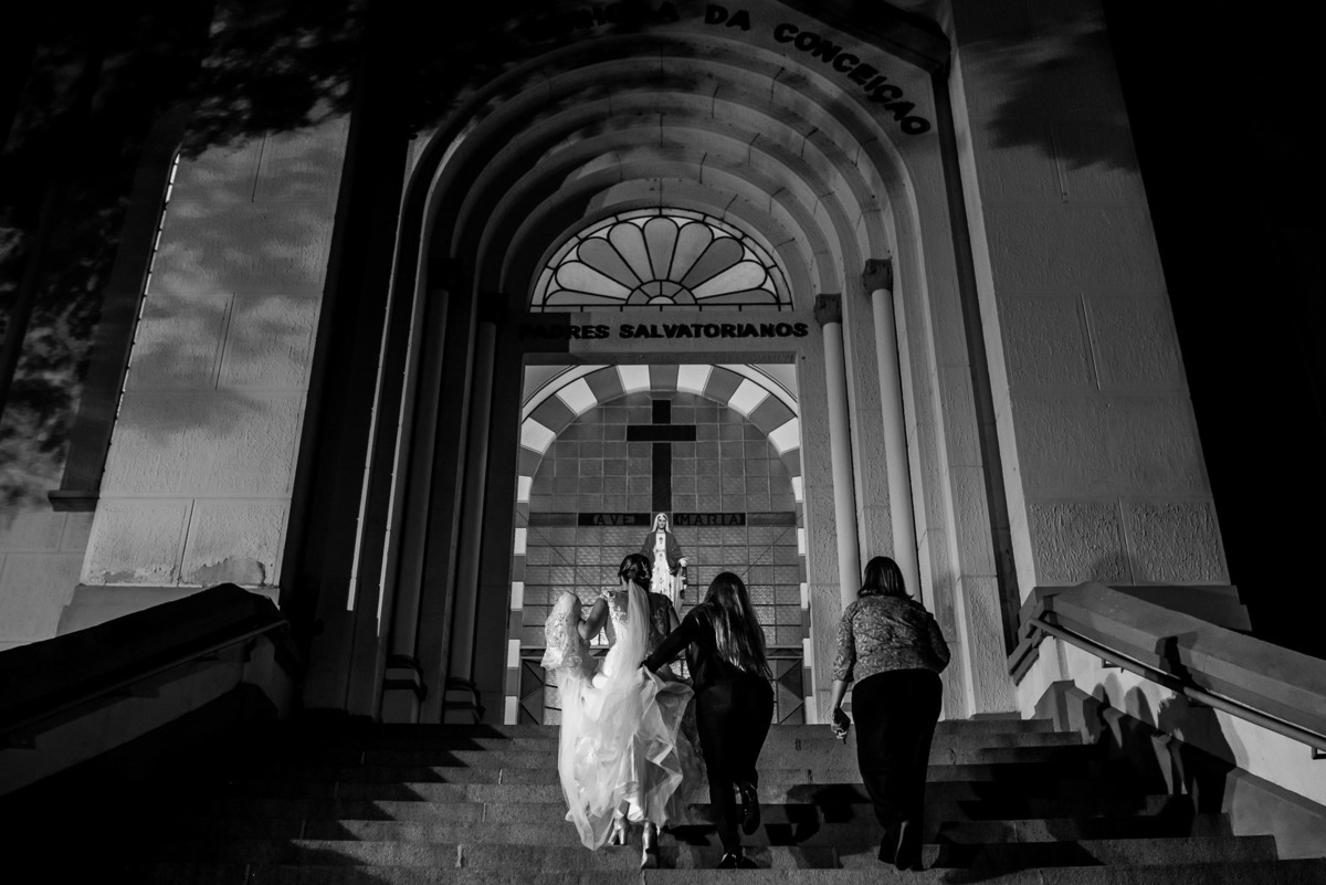 Cerimonia de casamento, igreja Paróquia Nossa Senhora da Conceição, Vestido da noiva, carro da noiva. dia de noiva.