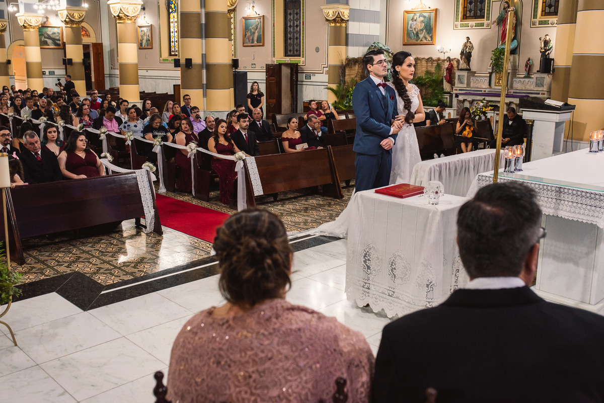 Cerimonia de casamento, igreja Paróquia Nossa Senhora da Conceição, Vestido da noiva, fotos de casamento, terno do noivo, fotografo de casamento. vestido de noiva.