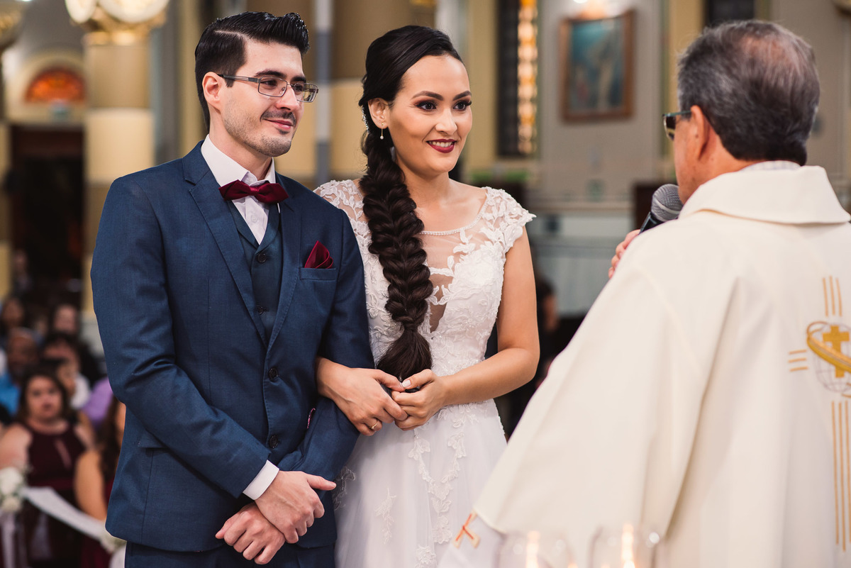 Cerimonia de casamento, igreja Paróquia Nossa Senhora da Conceição, Vestido da noiva, fotos de casamento, terno do noivo, fotografo de casamento. vestido de noiva.