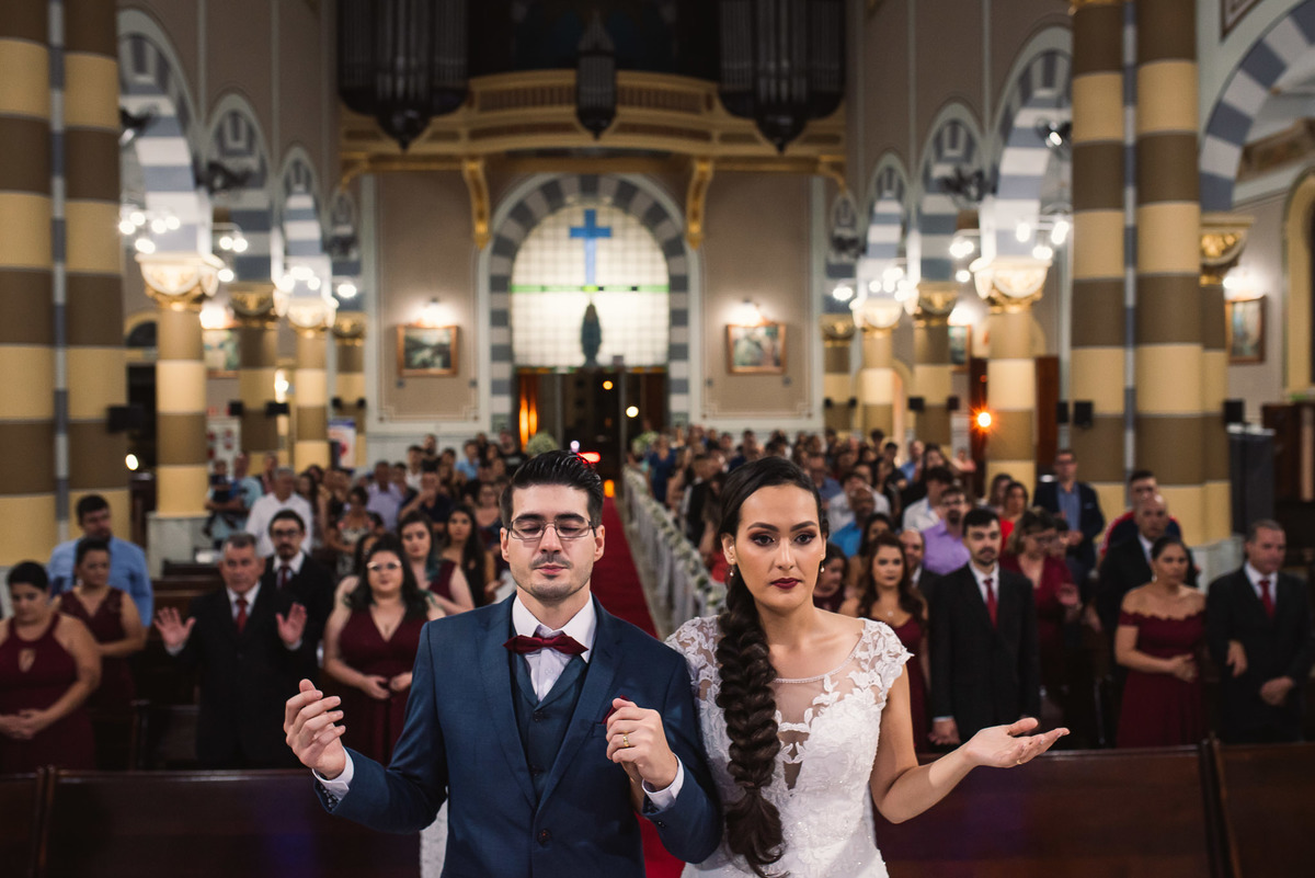 Cerimonia de casamento, igreja Paróquia Nossa Senhora da Conceição, Vestido da noiva, fotos de casamento, terno do noivo, fotografo de casamento. vestido de noiva.