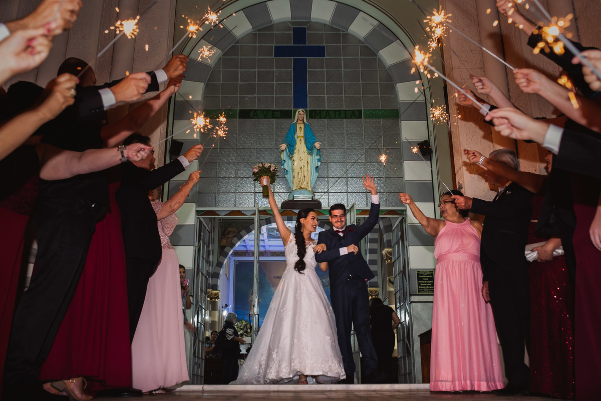 Cerimonia de casamento, igreja Paróquia Nossa Senhora da Conceição, Vestido da noiva, fotos de casamento, terno do noivo, fotografo de casamento. vestido de noiva.