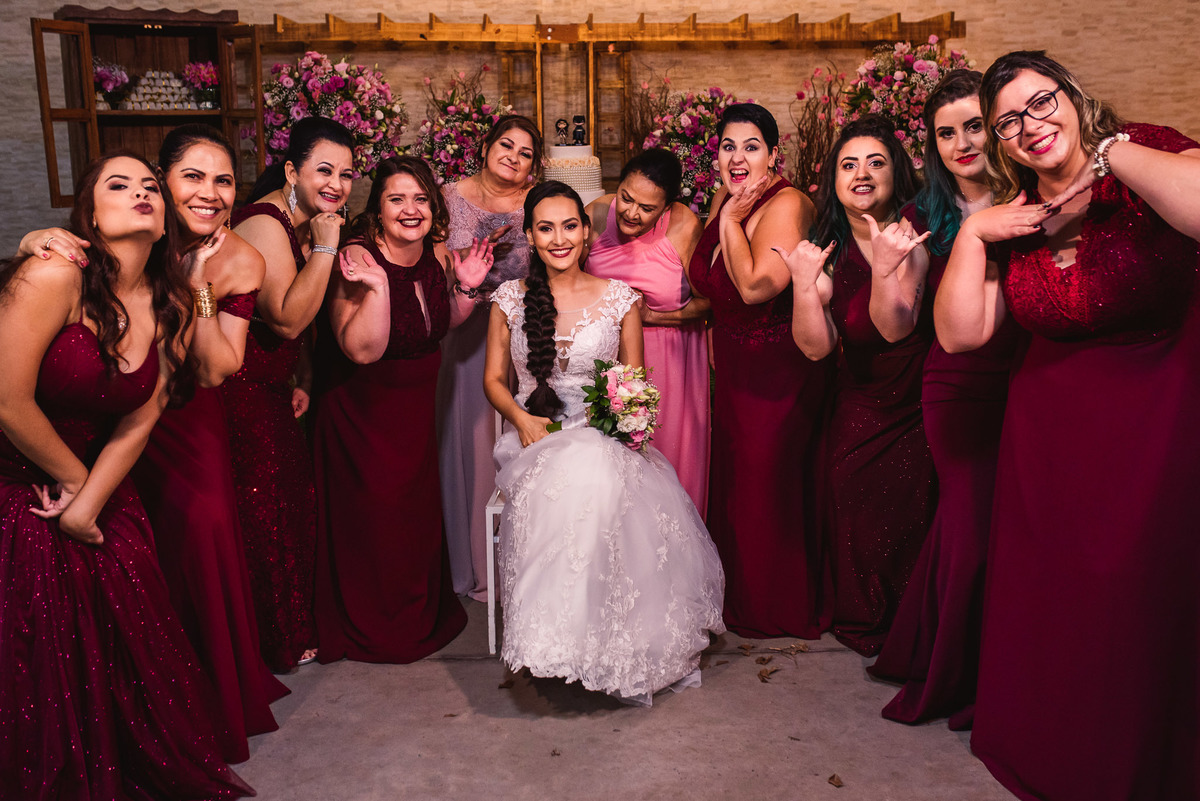 Casamento, casamento em são paulo, casamento em Jundiai, Vestido de noiva. terno do noivo. casamento na salão. fotos de casamento. Espaço real sedan, comprimentos noivos, madrinhas, fotos madrinhos