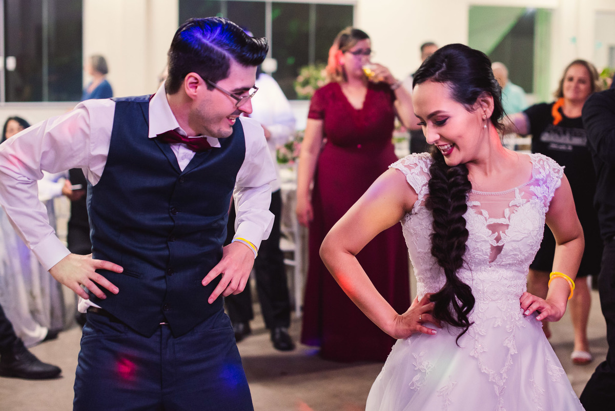 Casamento, casamento em são paulo, casamento em Jundiai,  Cerimonia de casamento, Vestido de noiva. terno do noivo. casamento na salão. fotos de casamento. Espaço Real Sedan, balada, balada casamento,balada noivos,dança noivos, valsa noivos