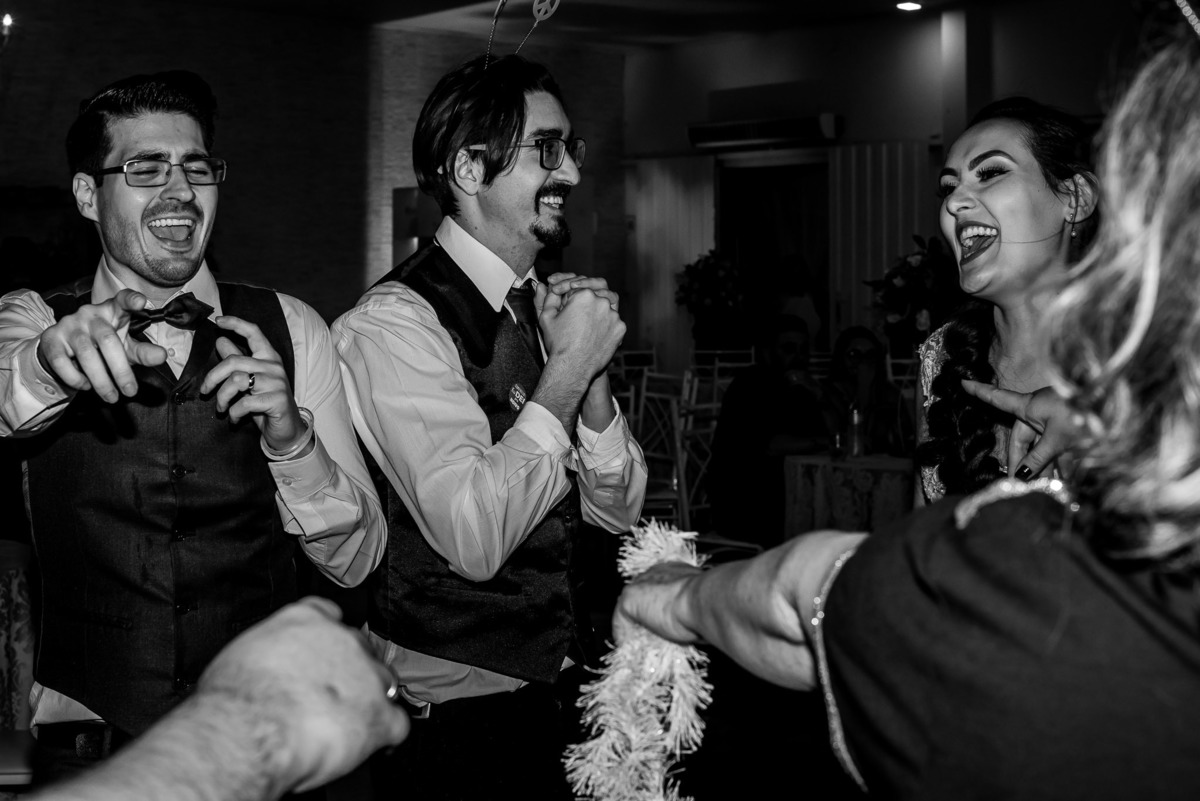 Casamento, casamento em são paulo, casamento em Jundiai,  Cerimonia de casamento, Vestido de noiva. terno do noivo. casamento na salão. fotos de casamento. Espaço Real Sedan, balada, balada casamento,balada noivos,dança noivos, valsa noivos