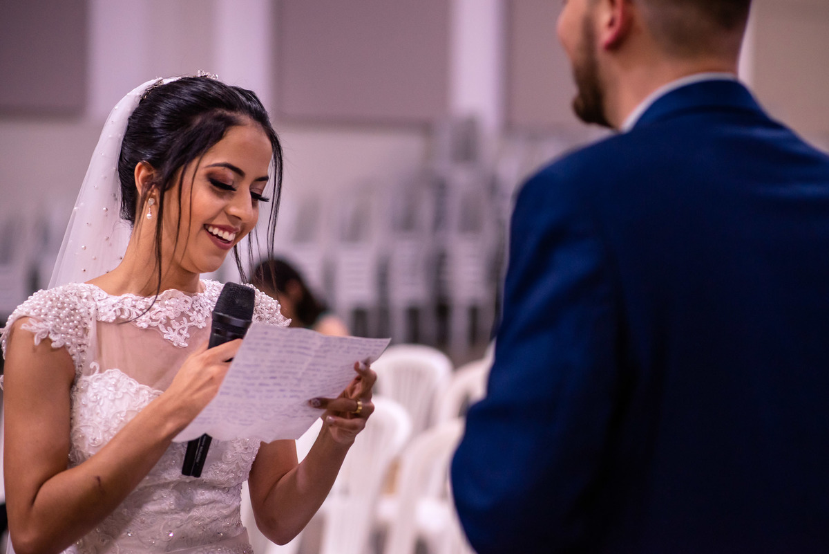Cerimonia de casamento, igreja bola de neve, terno do noivo, fotos de casamento. decoração de casamento, vestido de noiva.