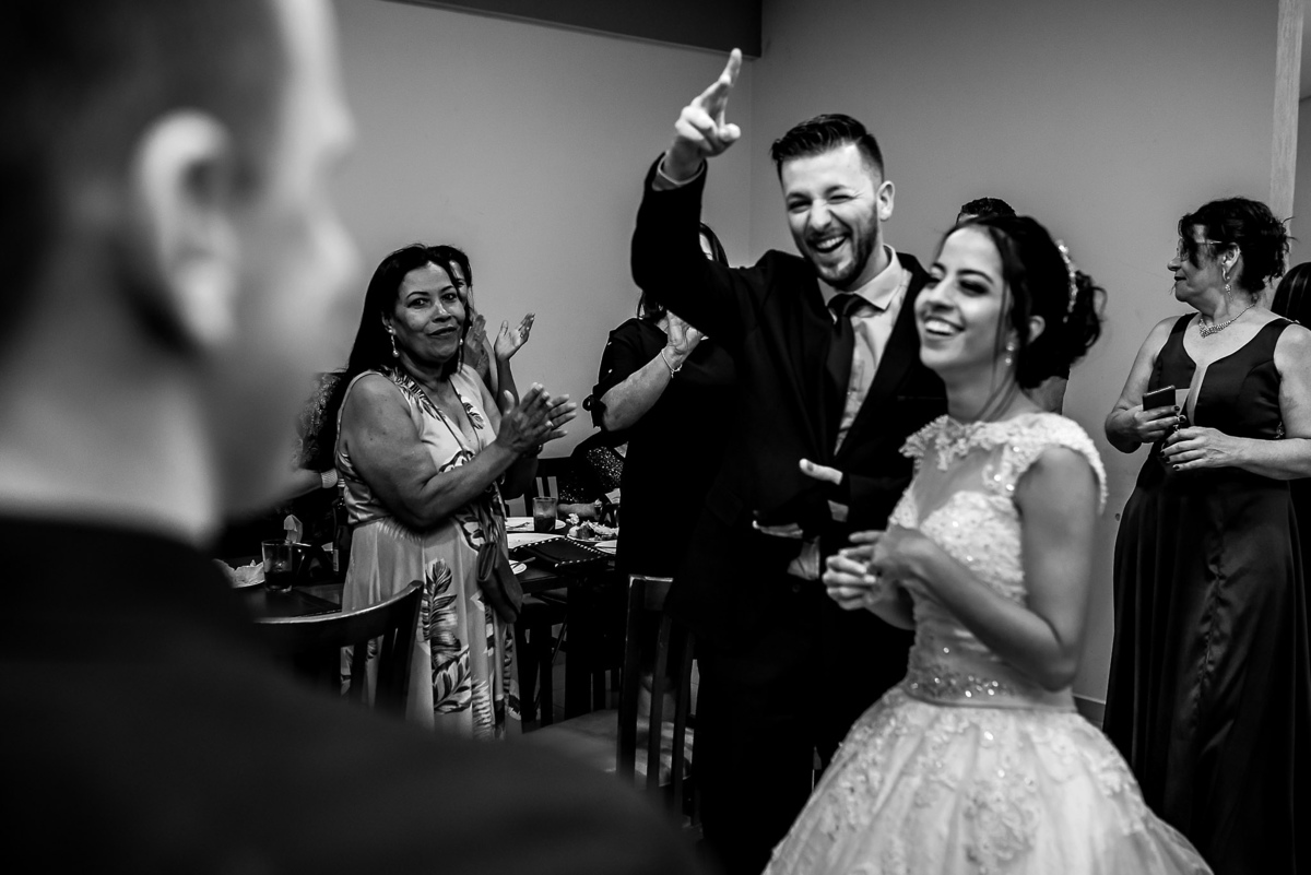 terno do noivo, fotos de casamento. decoração de casamento, vestido de noiva. churrascaria gauchao