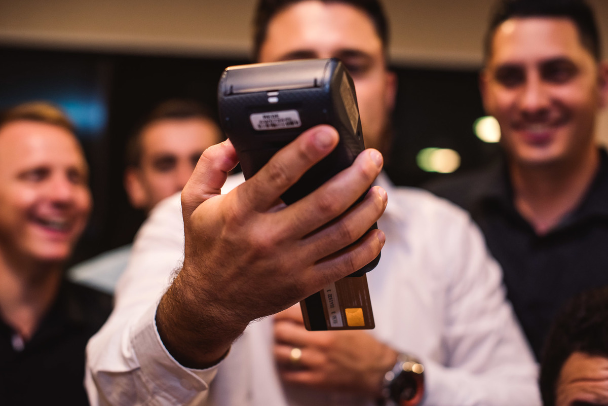 terno do noivo, fotos de casamento. decoração de casamento, vestido de noiva. churrascaria gauchao