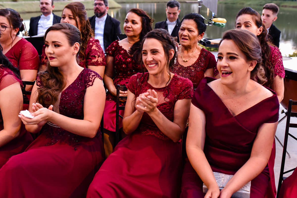 Cerimonia de casamento,noivinhos, Vestido da noiva, fotos de casamento, fotografo de casamento. fotos lagoa santa rita, entrada  do noivo, casamento. fotografia de casamento, fotografias com emoção