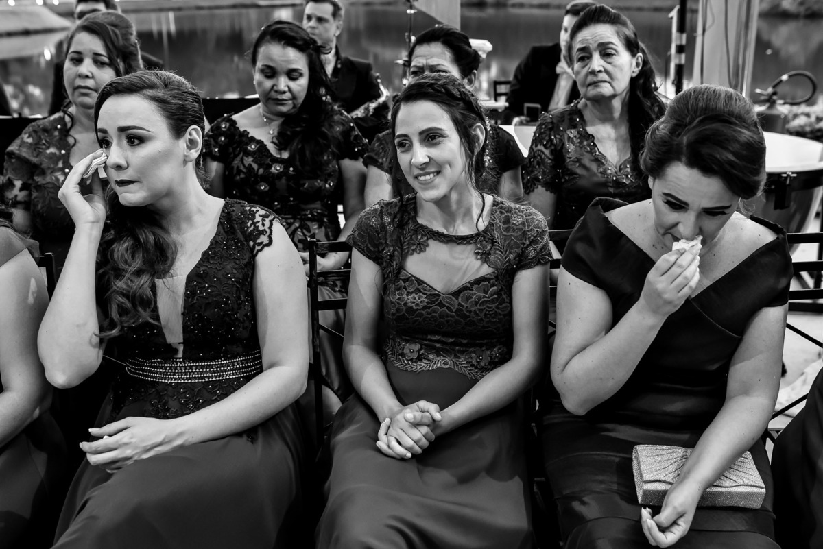 Cerimonia de casamento,noivinhos, Vestido da noiva, fotos de casamento, fotografo de casamento. fotos lagoa santa rita, entrada  do noivo, casamento. fotografia de casamento, fotografias com emoção