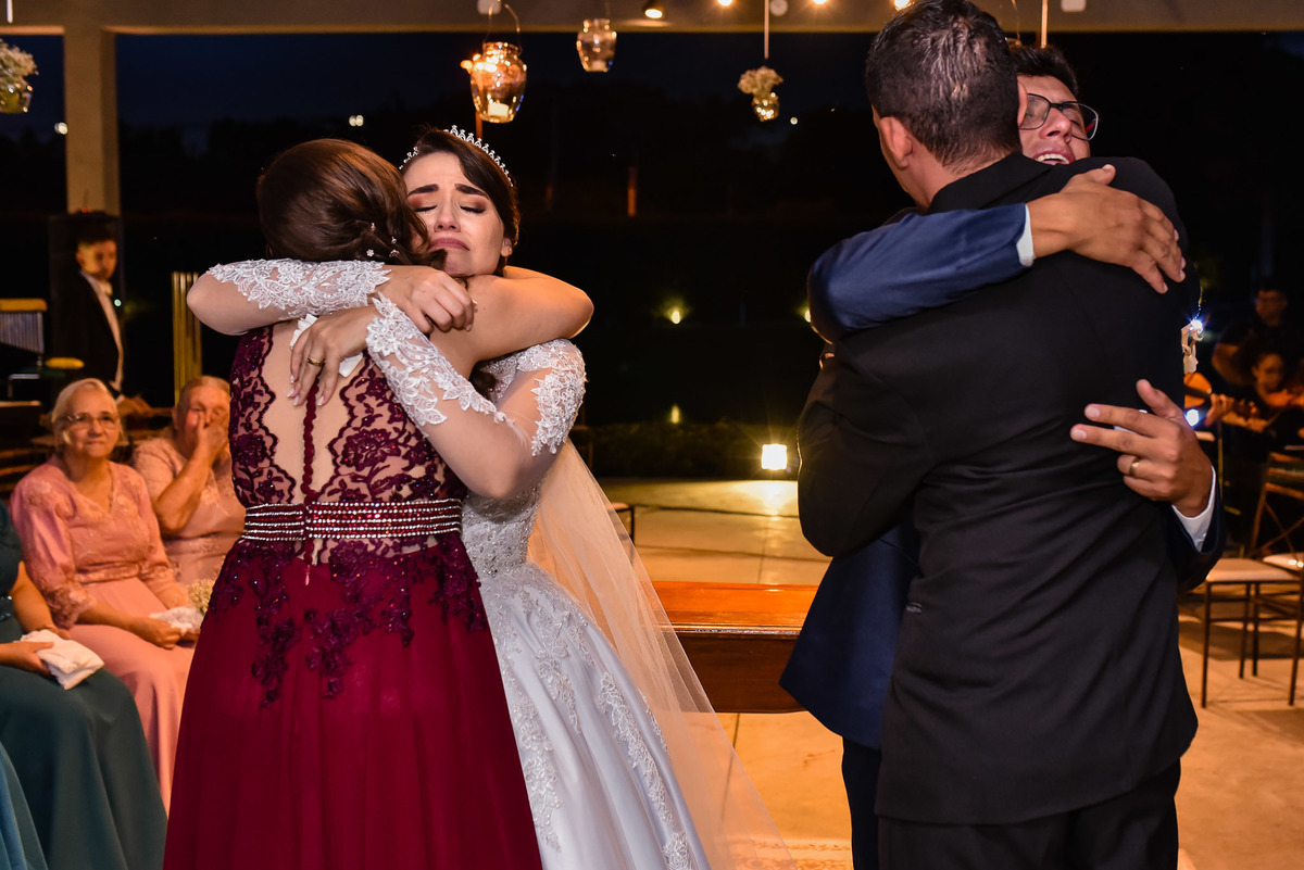 Cerimonia de casamento,noivinhos, Vestido da noiva, fotos de casamento, fotografo de casamento. fotos lagoa santa rita, entrada  do noivo, casamento. fotografia de casamento, fotografias com emoção