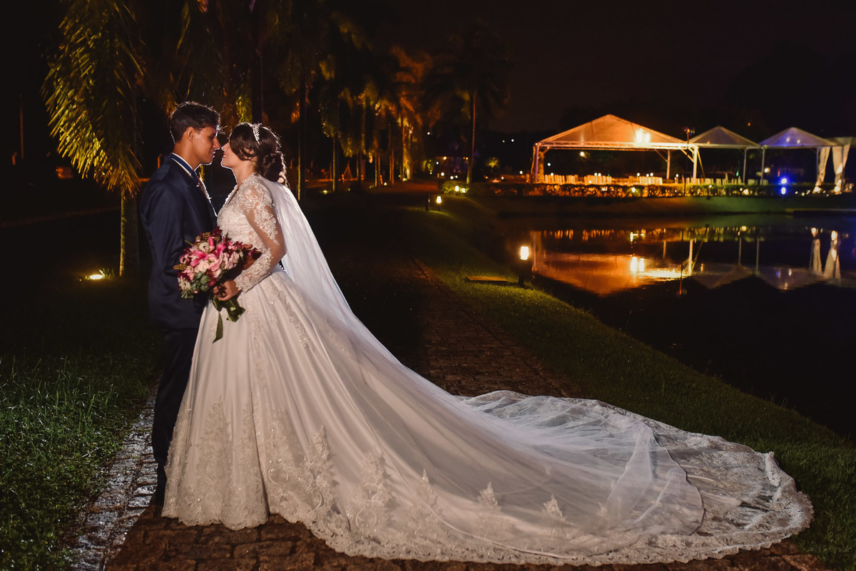 Cerimonia de casamento, Vestido da noiva, fotos de casamento, fotografo de casamento. lagoa santa rita, entrada  do noivo, casamento. noivos vinhedo, fotografias com emoção, festa de casamento, casamento em Vinhedo, casamento Jundiaí, Ensaio noivos
