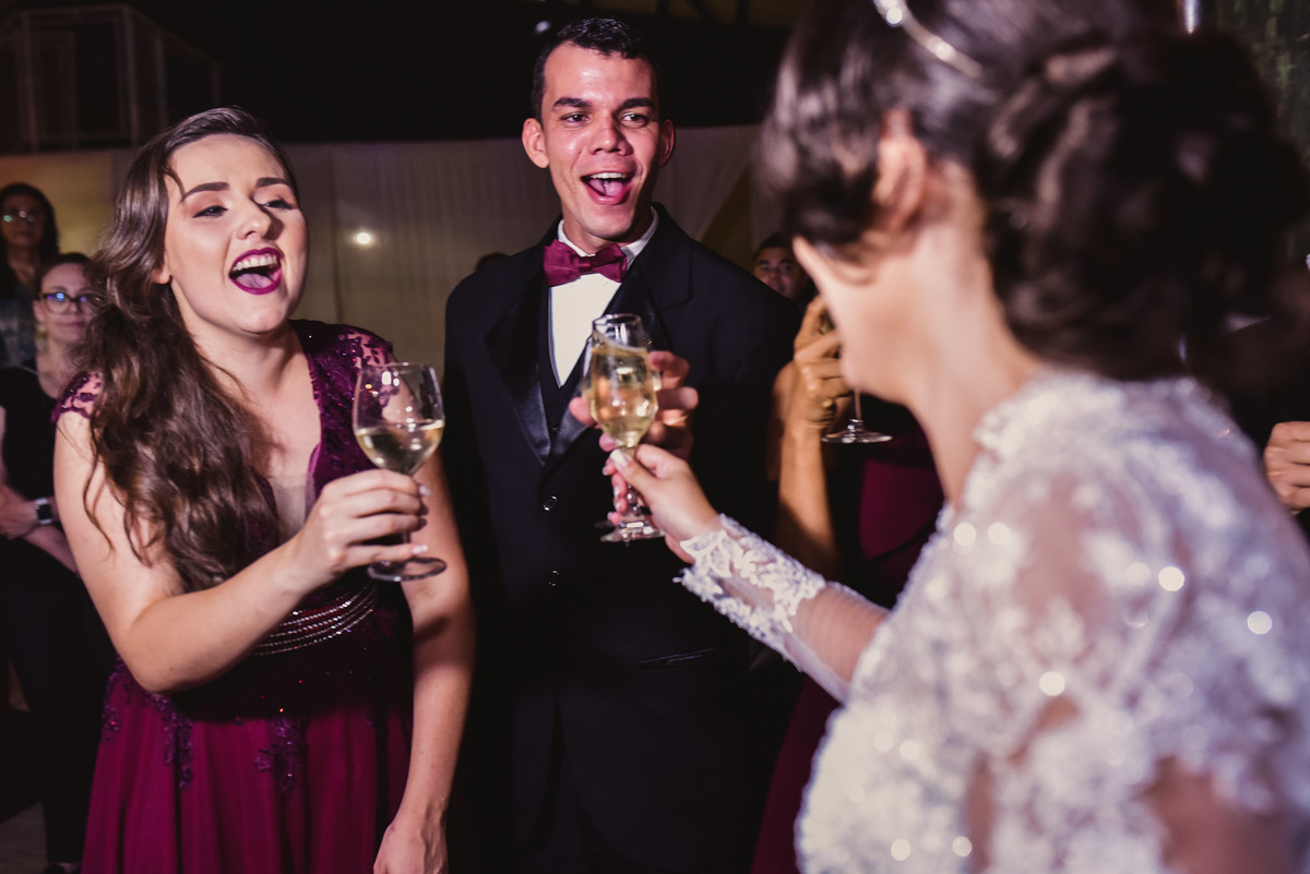 Cerimonia de casamento, Vestido da noiva, fotos de casamento, fotografo de casamento. lagoa santa rita, entrada  do noivo, casamento. noivos vinhedo, fotografias com emoção, entrada dos noivos, festa de casamento, casamento em Vinhedo, casamento Jundiaí