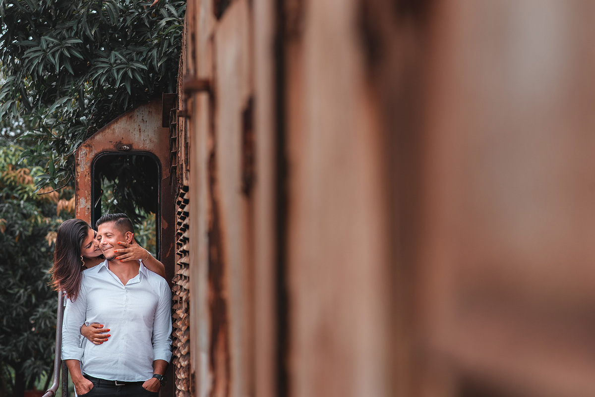 Ensaio Pre wedding no poupatempo jundiai, ensaio noivos, pre wedding Museu Ferroviário da Companhia Paulista. Ensaio no trem. Ferrovia. Pre wedding no trem. pre wedding rustico. Ensaio pre wedding familia, ensaio fotográfico familia